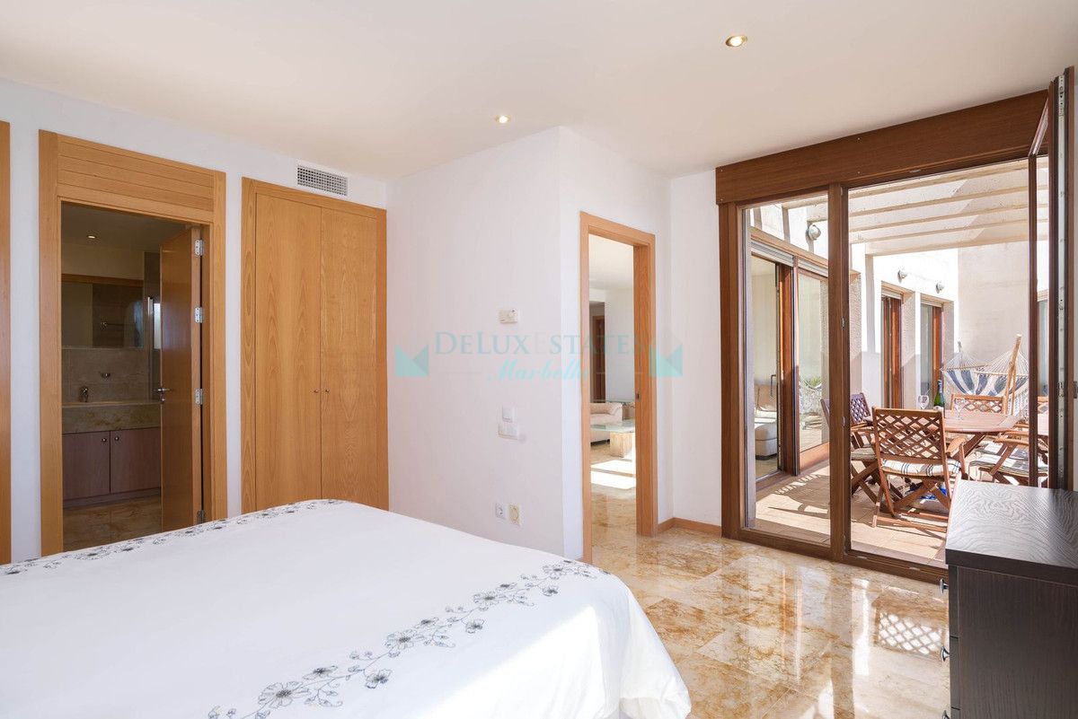 Apartment for sale in Los Altos de los Monteros, Marbella East