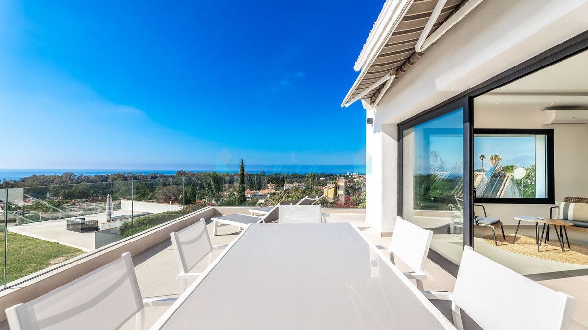 Villa en alquiler en Elviria, Marbella Este