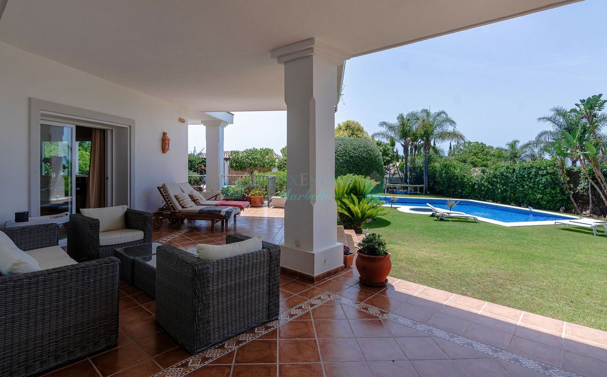 Villa en venta en Benahavis