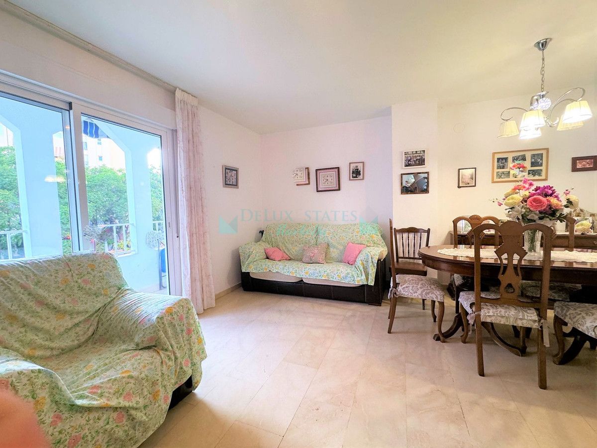 Apartamento en venta en Estepona