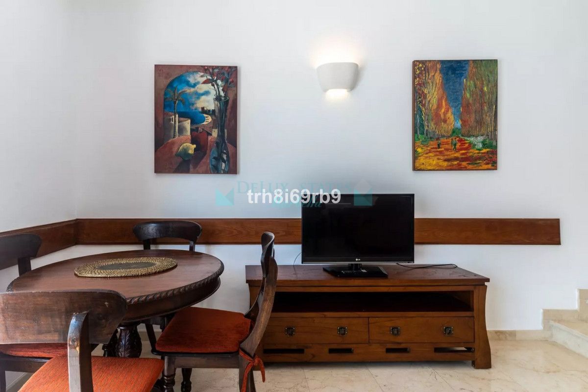 Apartamento en venta en Benavista, Estepona