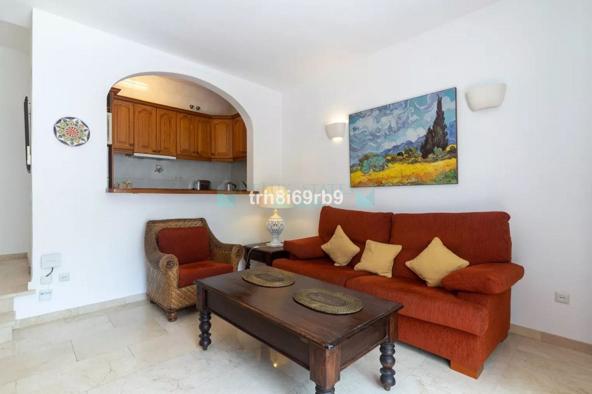 Apartment for sale in Benavista, Estepona