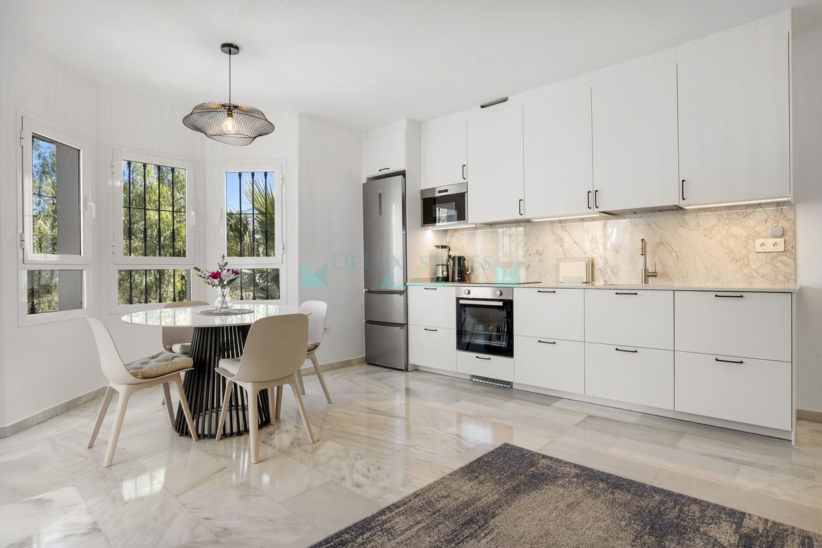 Penthouse for rent in Nueva Andalucia