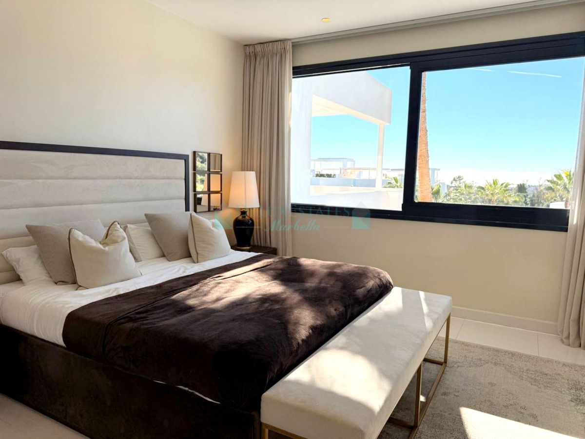 Ático en alquiler en Benahavis