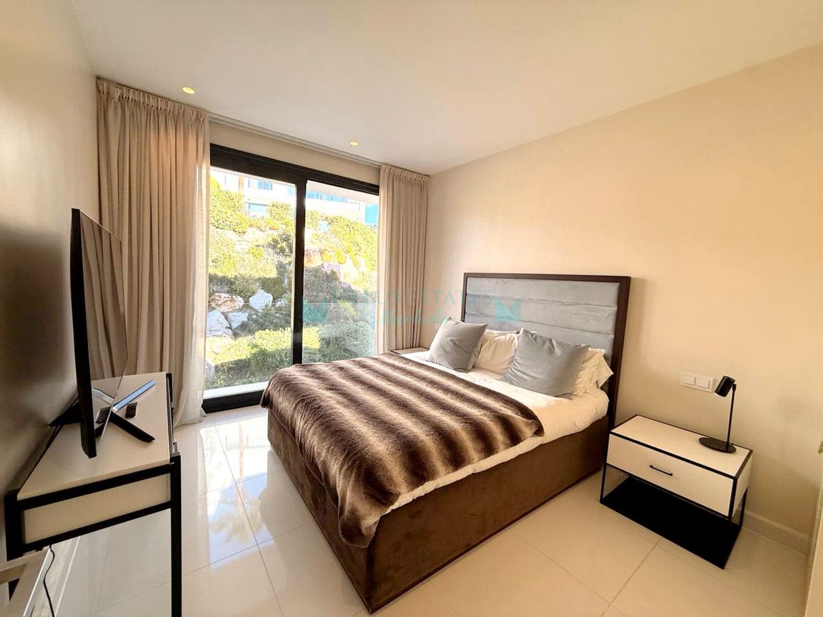 Ático en alquiler en Benahavis