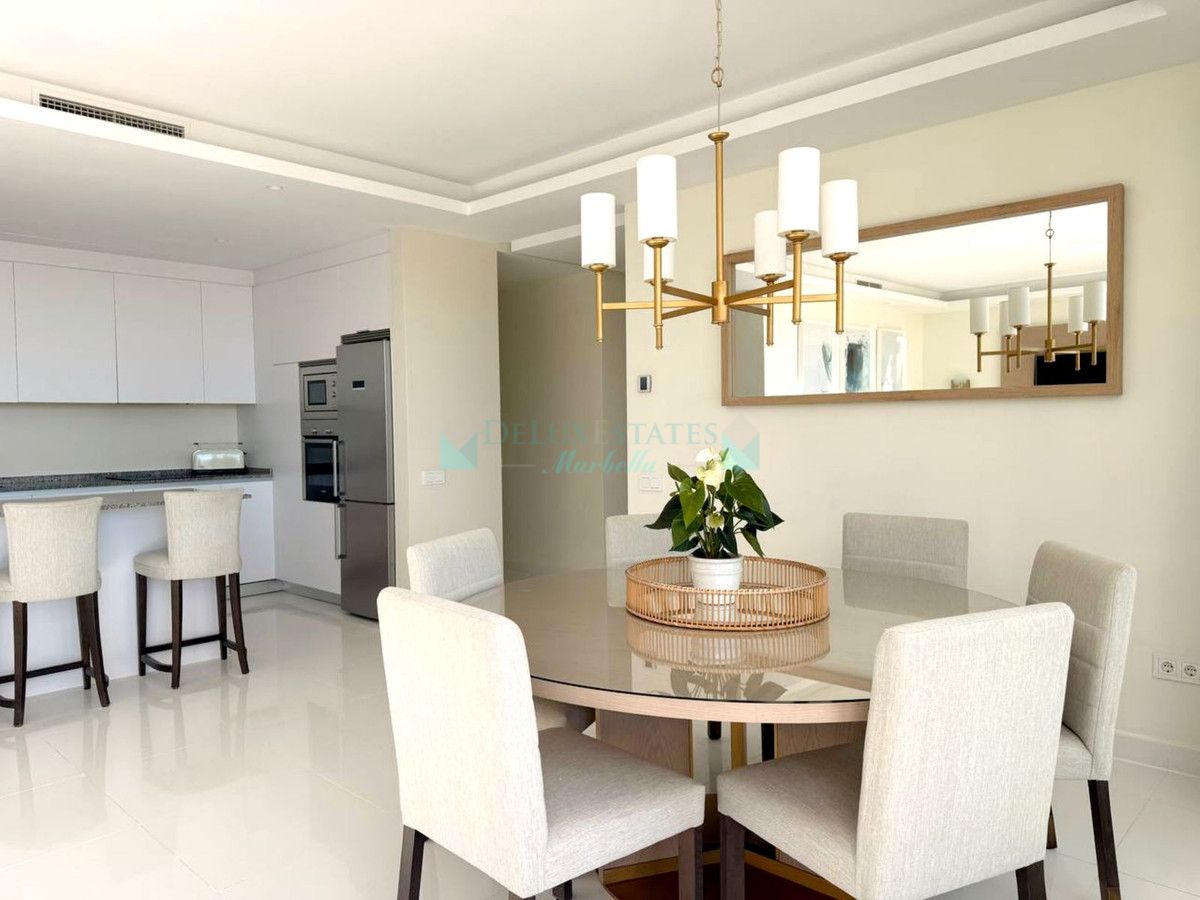 Ático en alquiler en Benahavis