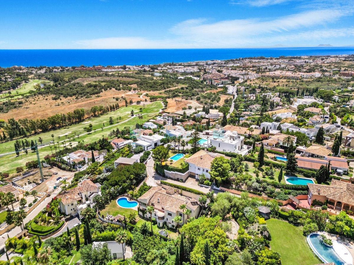 Villa for rent in El Paraiso, Estepona