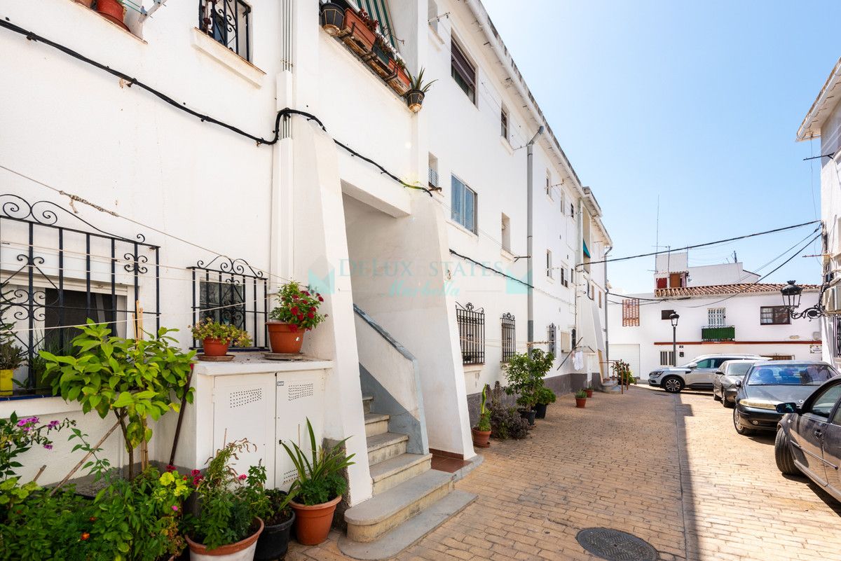 Apartment for sale in Estepona