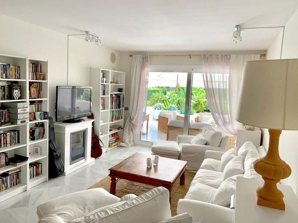 Ground Floor Apartment for rent in Marbella - Puerto Banus