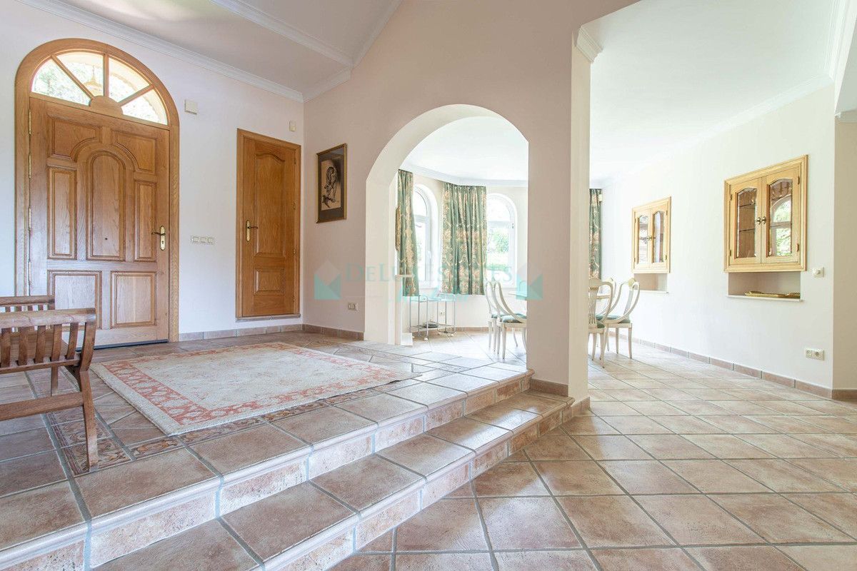 Villa for rent in Istan