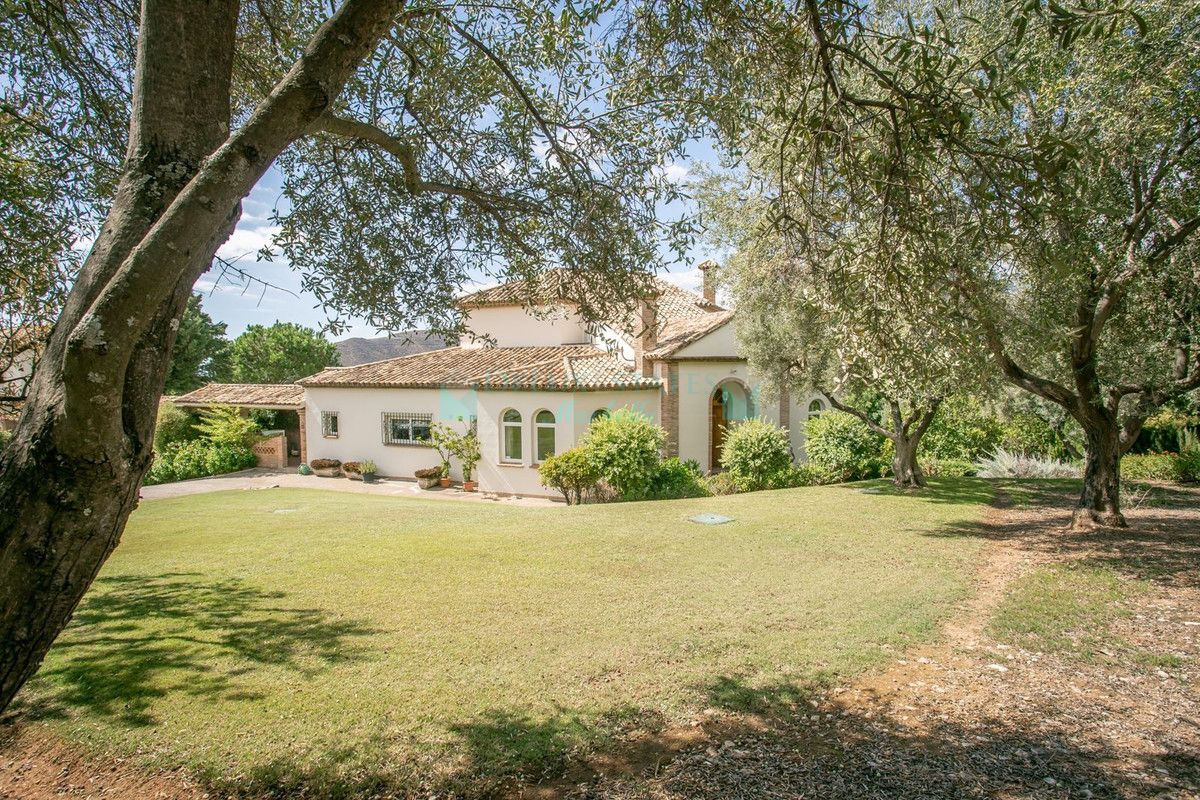 Villa for rent in Istan