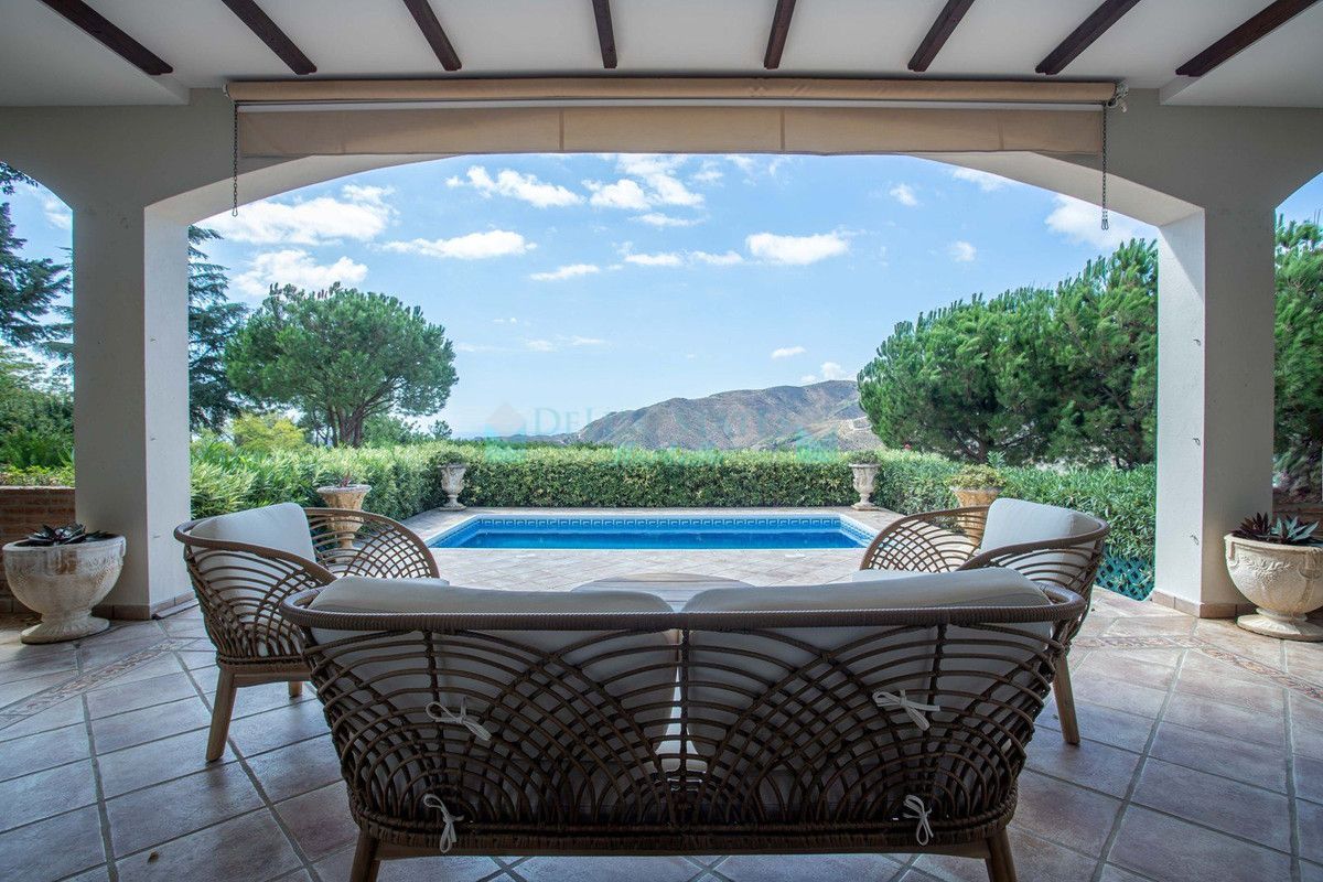 Villa for rent in Istan