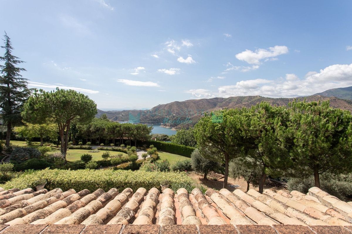 Villa for rent in Istan