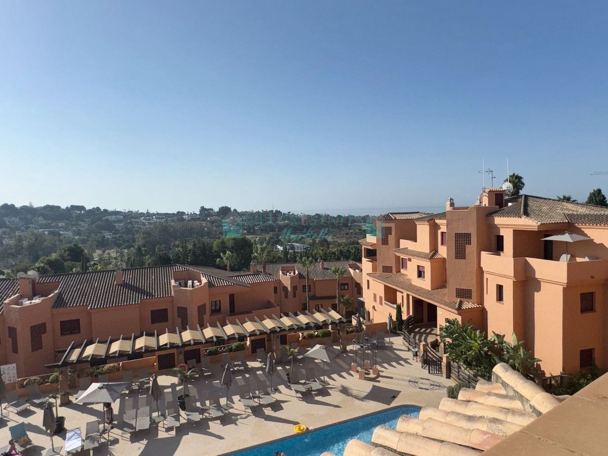 Penthouse for sale in Benahavis