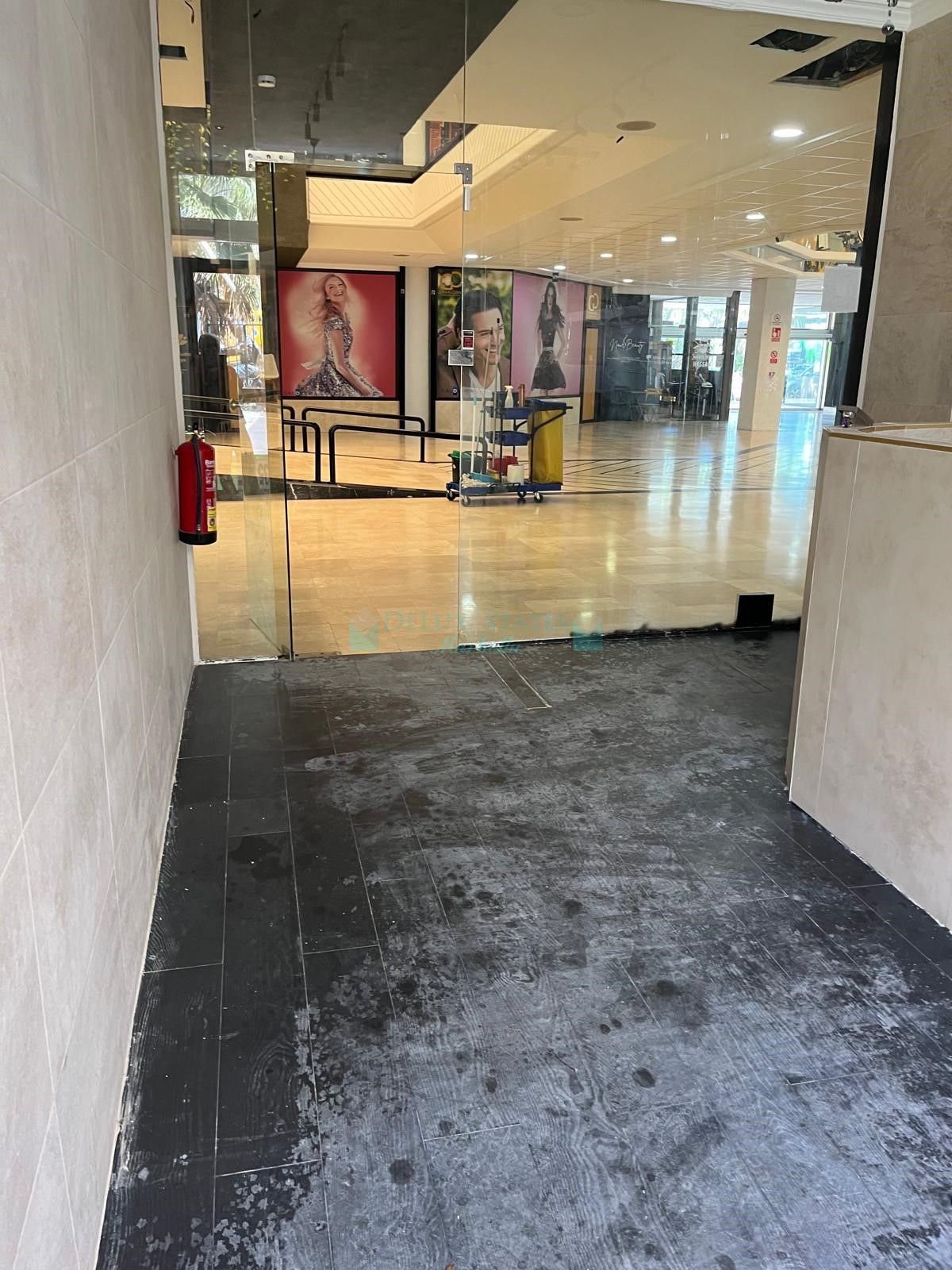 Bar for rent in Marbella - Puerto Banus