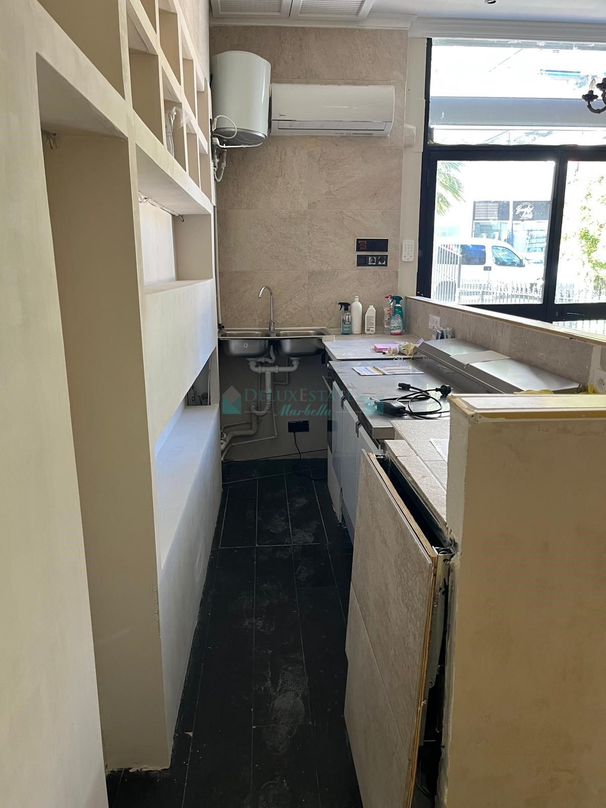 Bar for rent in Marbella - Puerto Banus