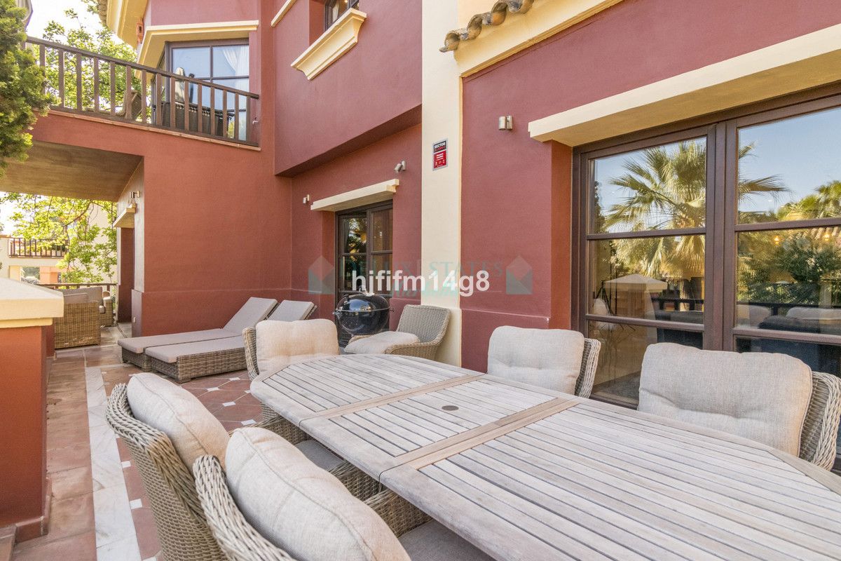 Villa for sale in Marbella Golden Mile