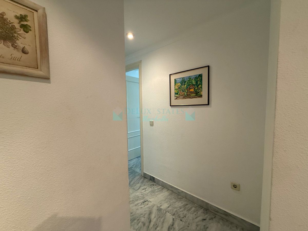 Apartamento en venta en Nueva Andalucia