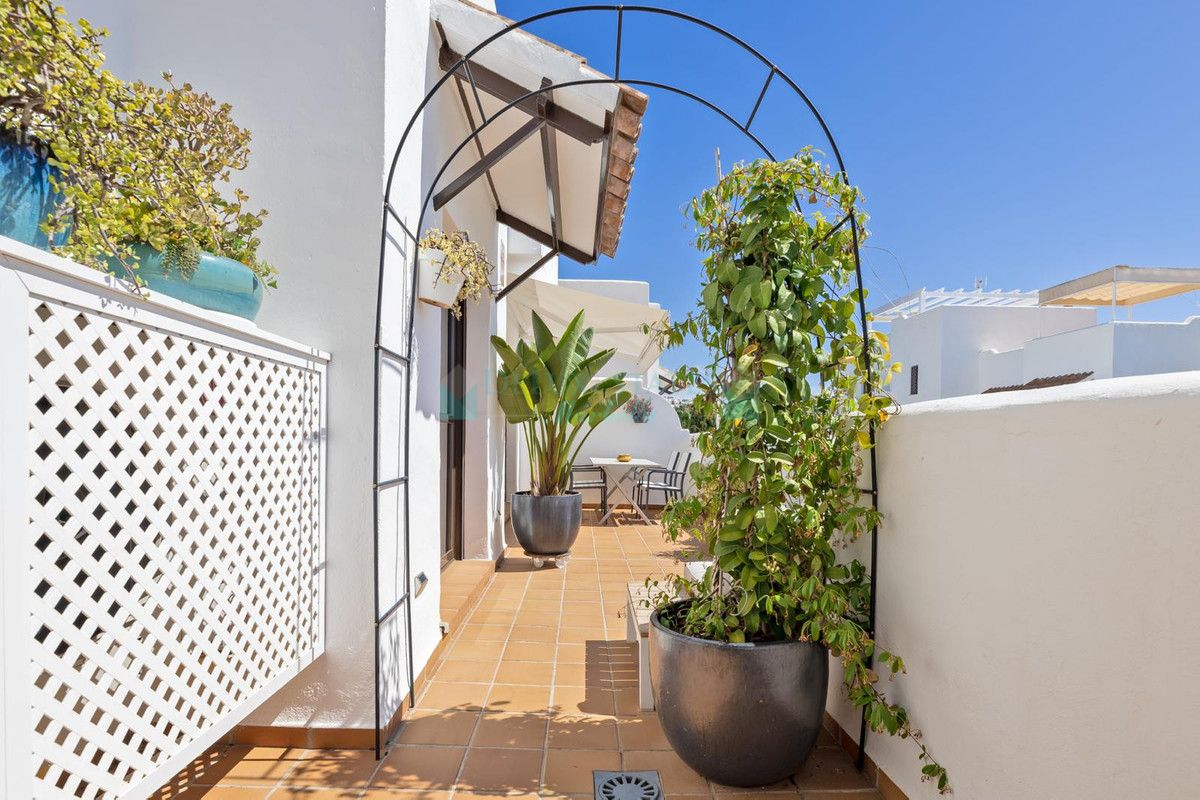 Apartment for rent in Selwo, Estepona