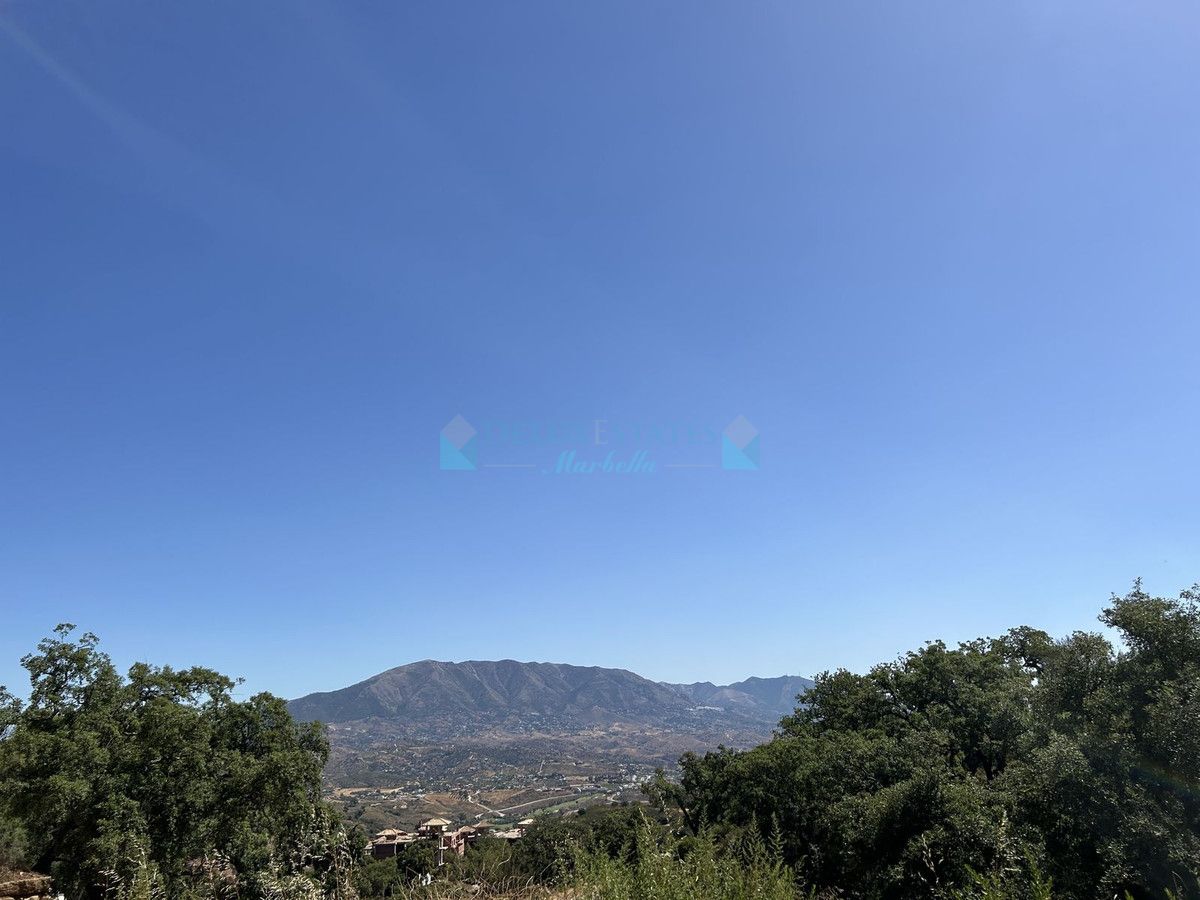 Residential Plot for sale in La Mairena, Marbella East