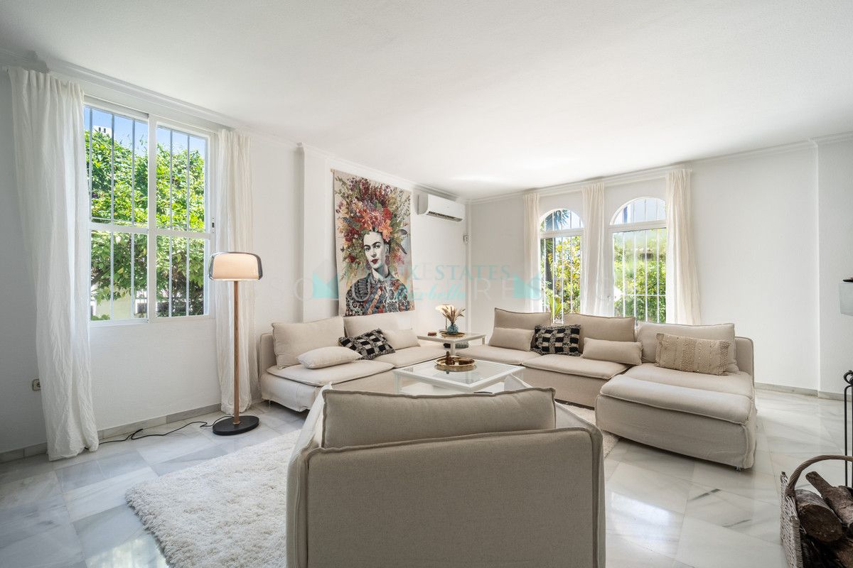 Villa en alquiler en Nueva Andalucia