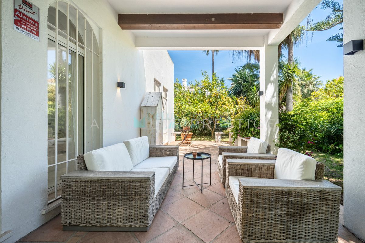 Villa en alquiler en Nueva Andalucia