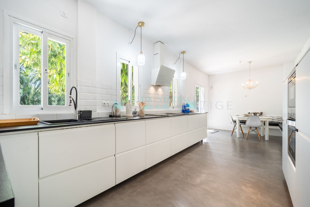 Villa en alquiler en Nueva Andalucia