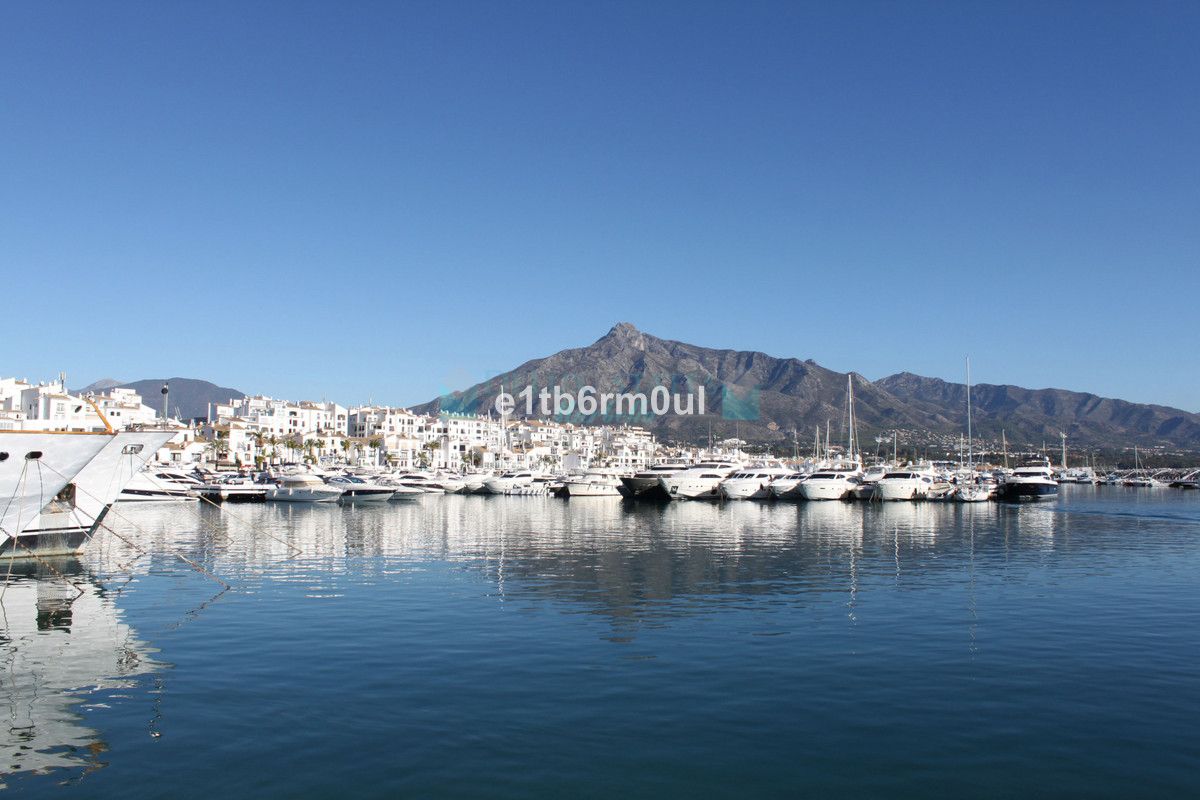 Apartment for sale in Marbella - Puerto Banus