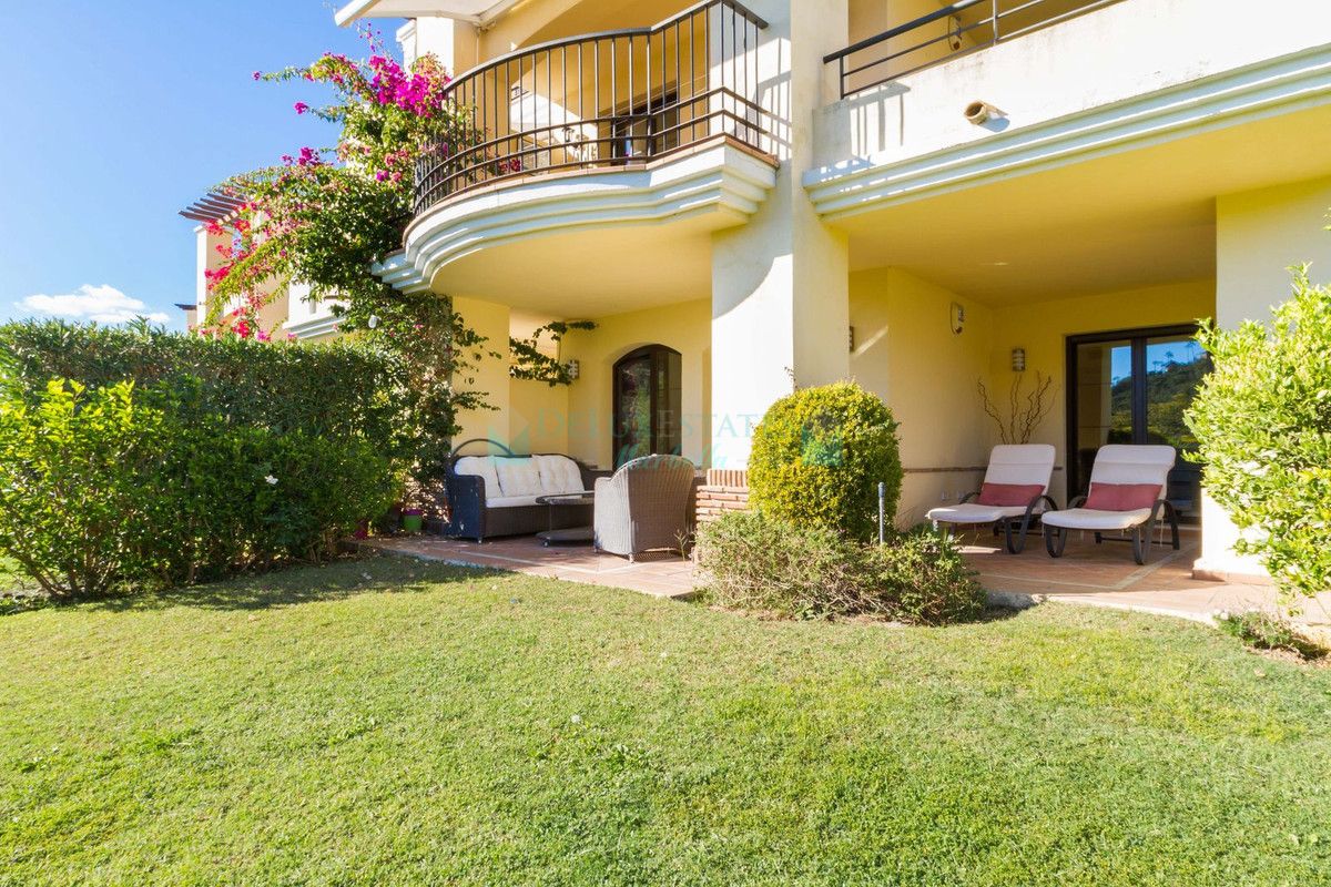 Ground Floor Apartment for sale in Los Arqueros, Benahavis