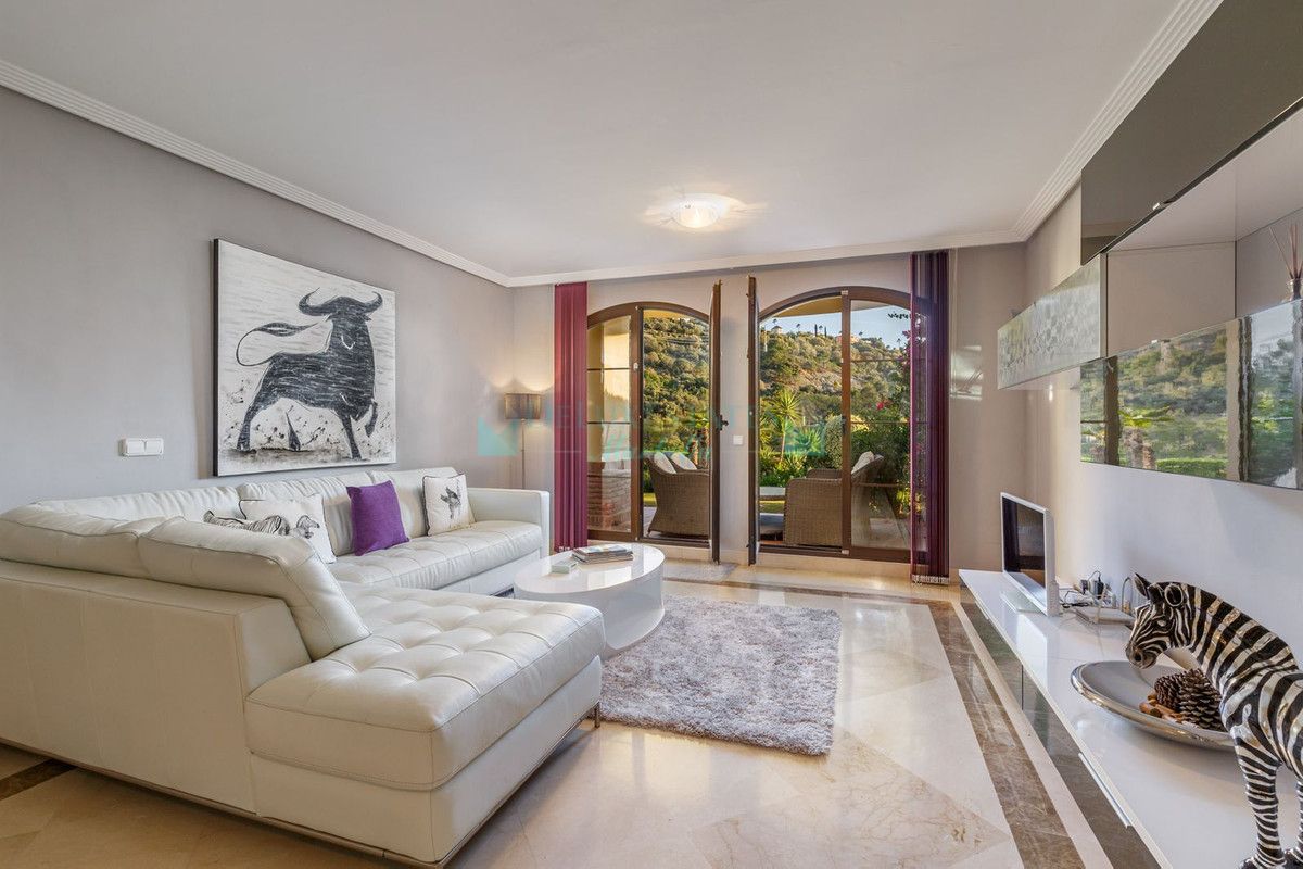 Ground Floor Apartment for sale in Los Arqueros, Benahavis