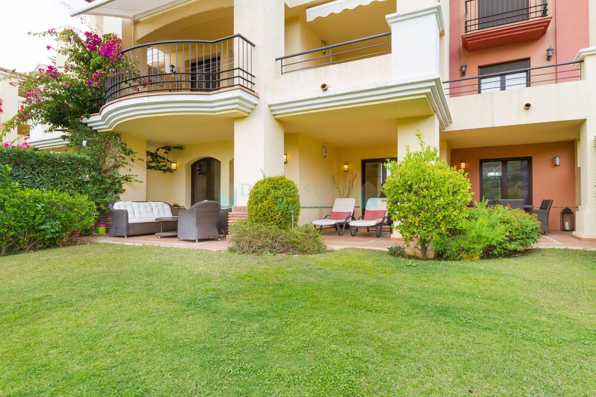 Ground Floor Apartment for sale in Los Arqueros, Benahavis