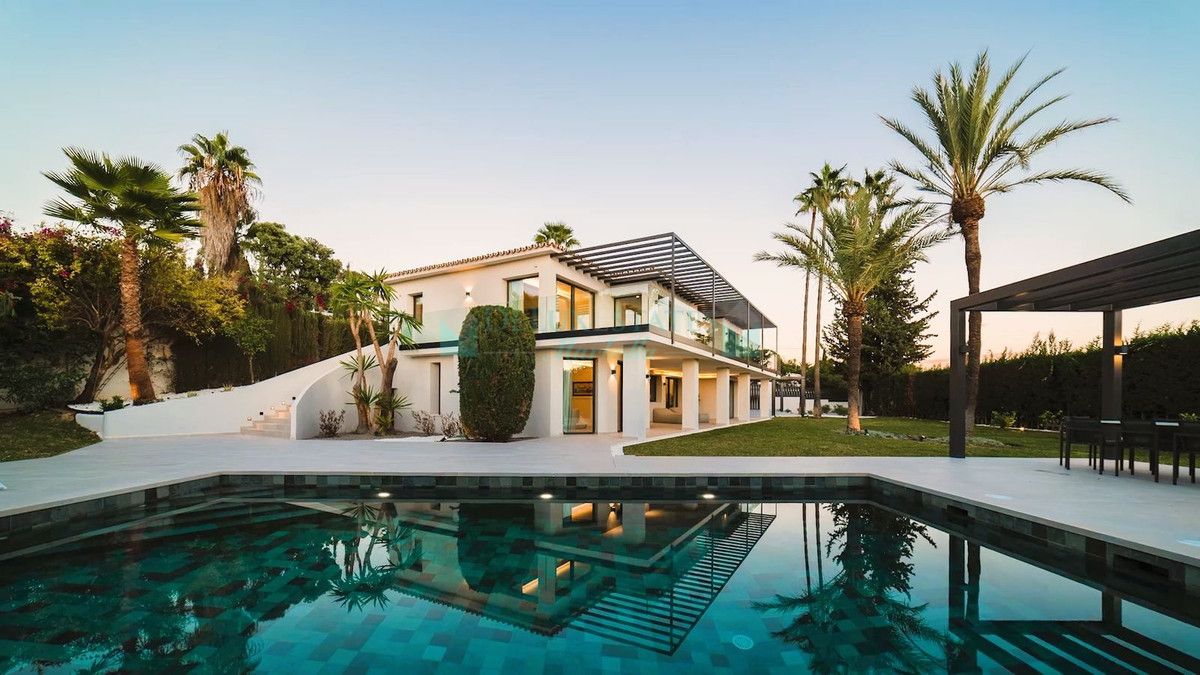 Villa for sale in Marbella Golden Mile