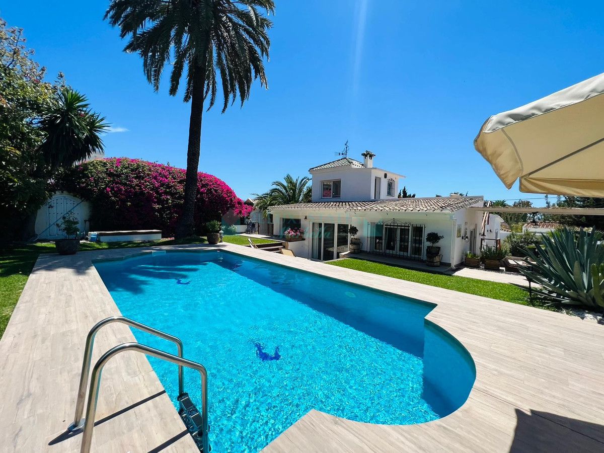 Villa for rent in Las Chapas, Marbella East