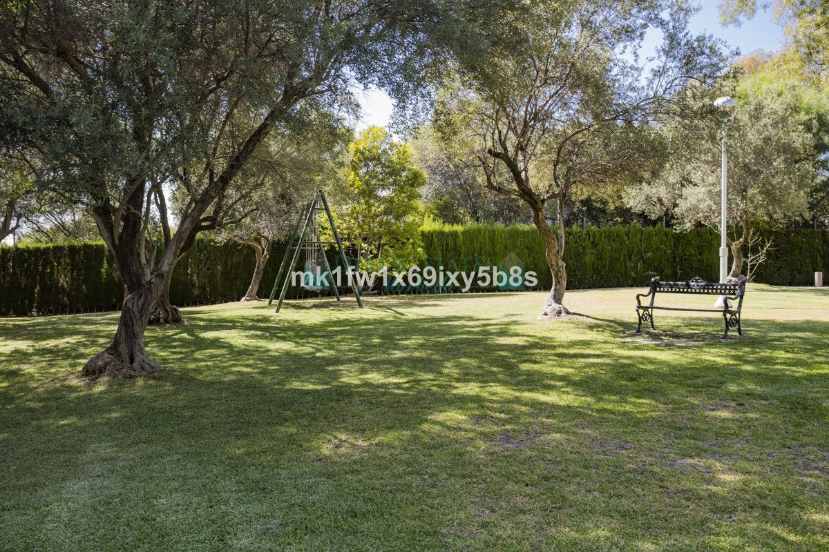 Apartment for sale in Rio Real, Marbella East