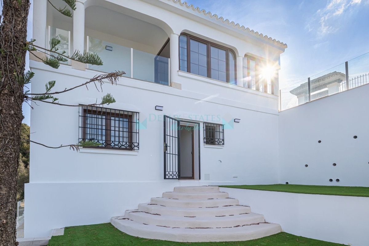 Villa for sale in El Rosario, Marbella East