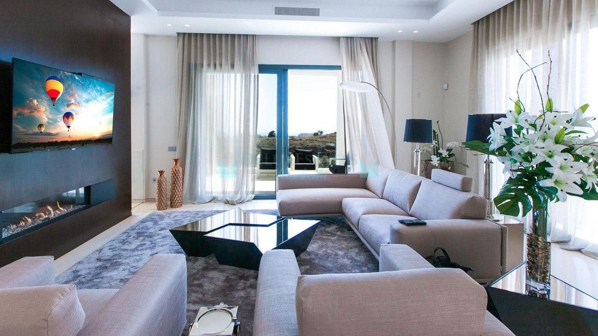 Villa en venta en El Rosario, Marbella Este