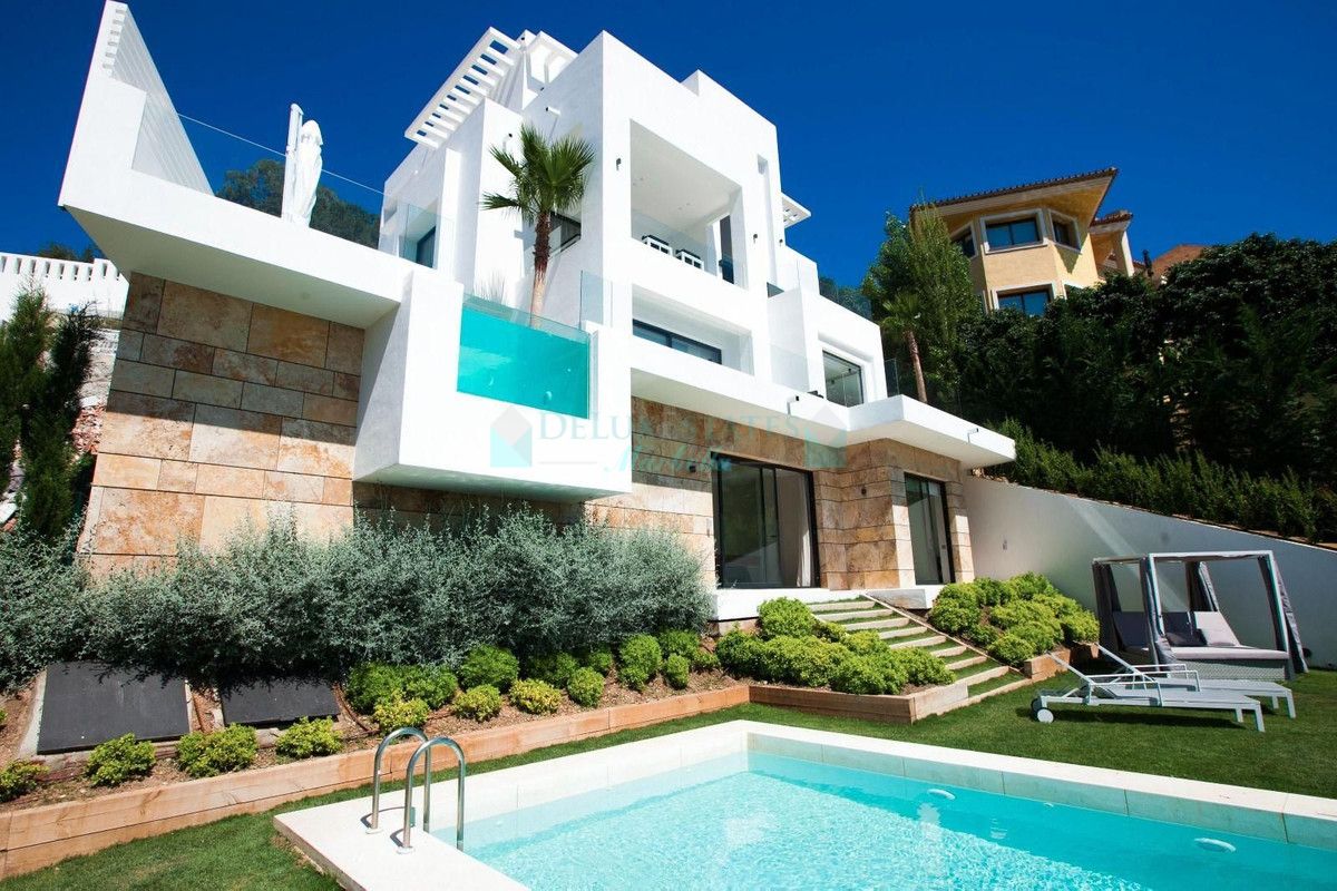 Villa en venta en El Rosario, Marbella Este