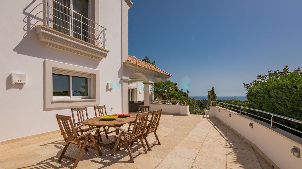 Villa for sale in Elviria, Marbella East