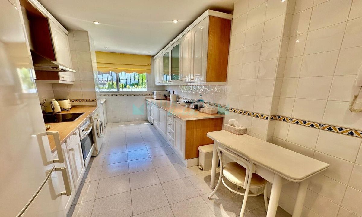 Apartment for rent in Estepona