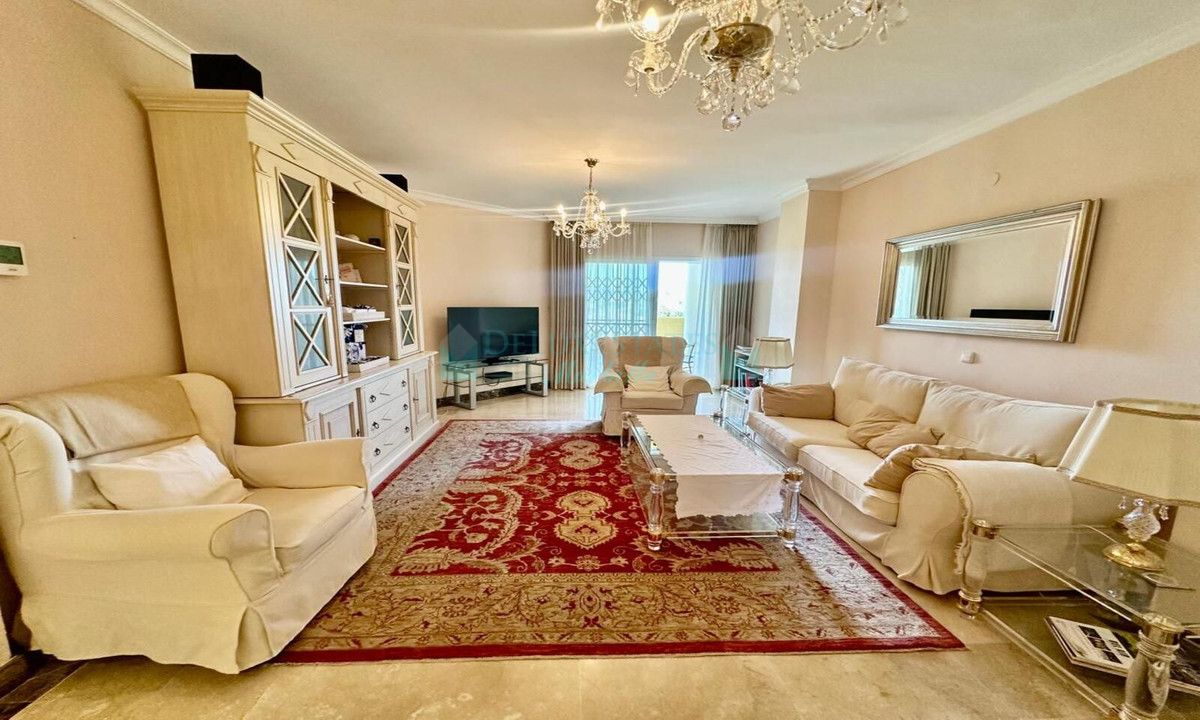 Apartment for rent in Estepona