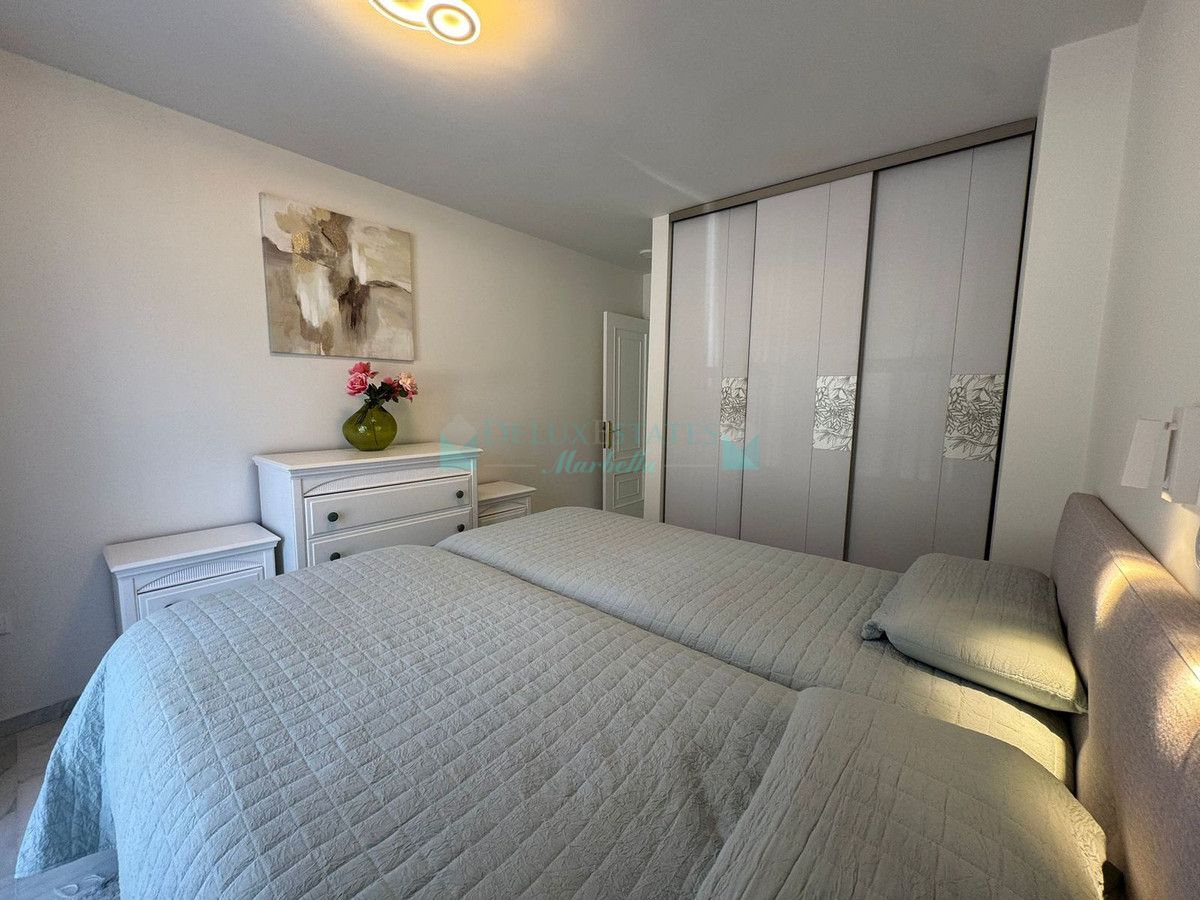 Apartamento en alquiler en Estepona