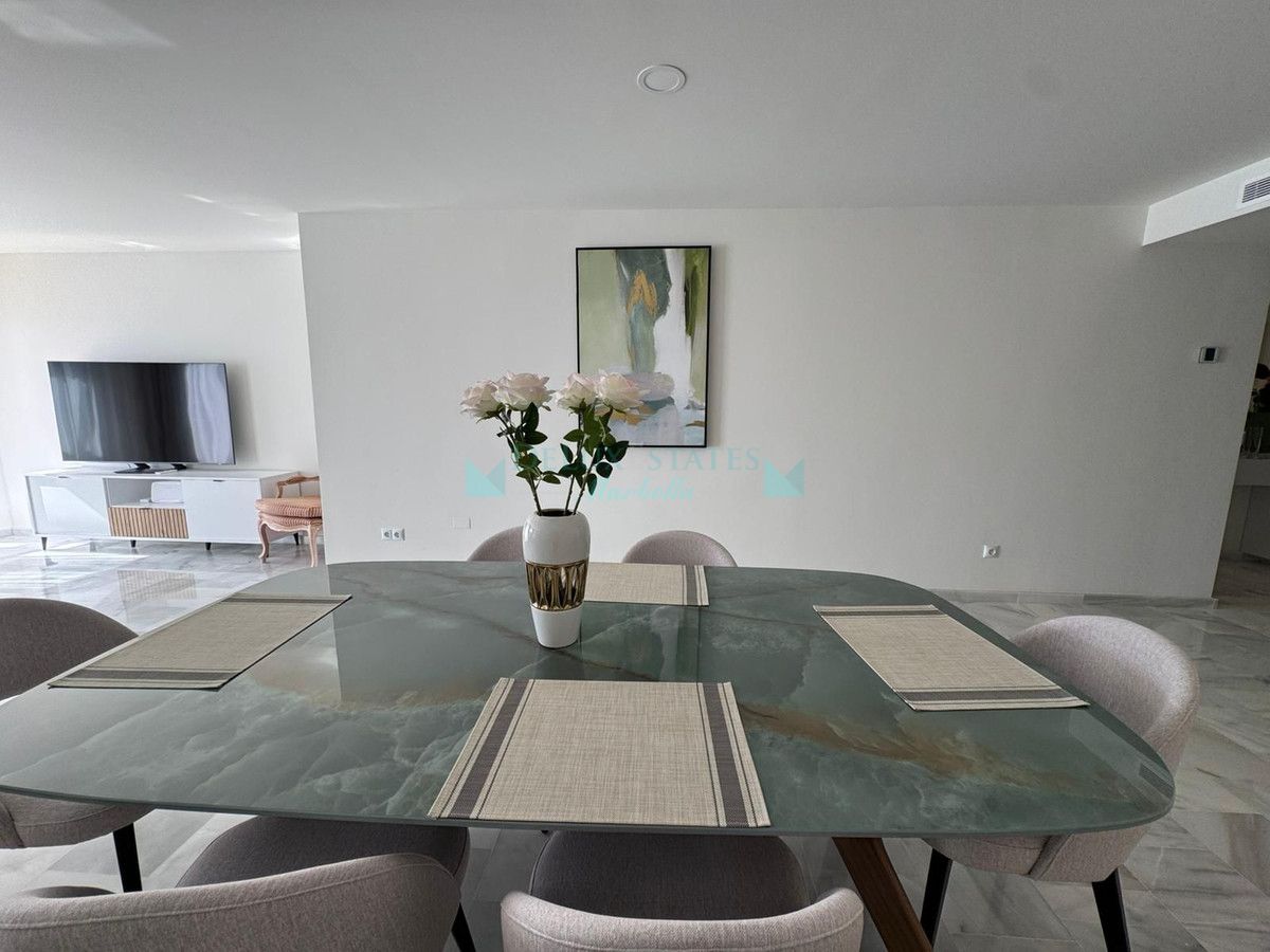 Apartamento en alquiler en Estepona