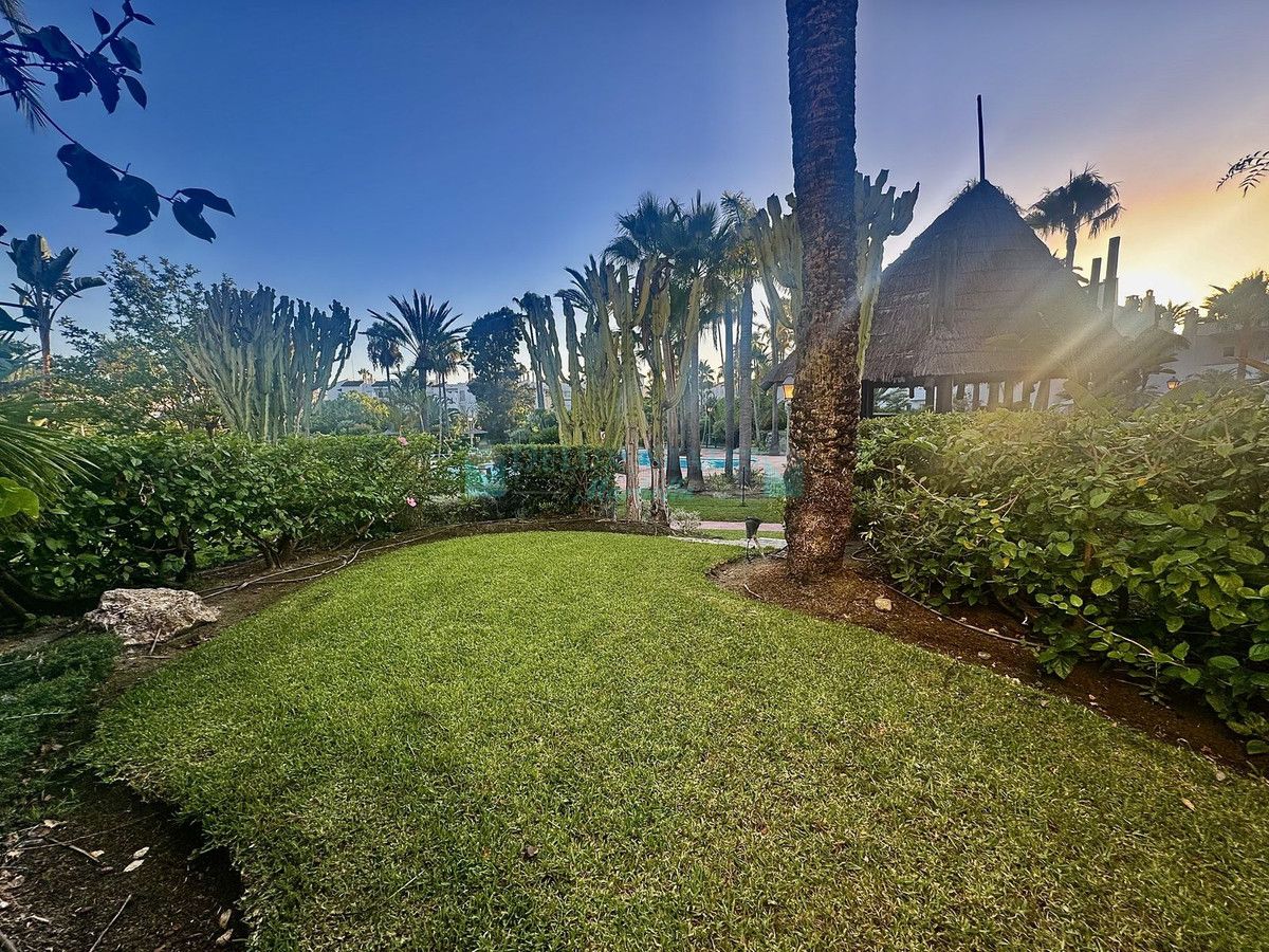 Town House for rent in New Golden Mile, Estepona