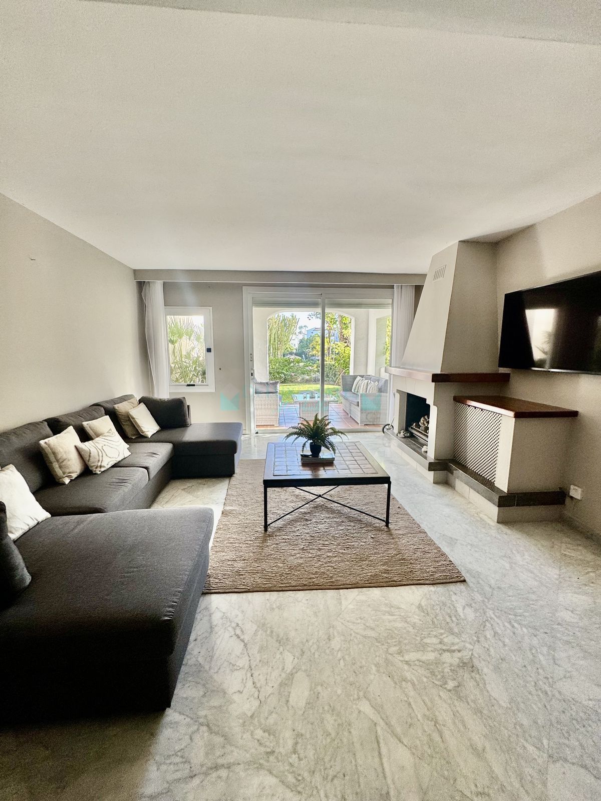 Town House for rent in New Golden Mile, Estepona