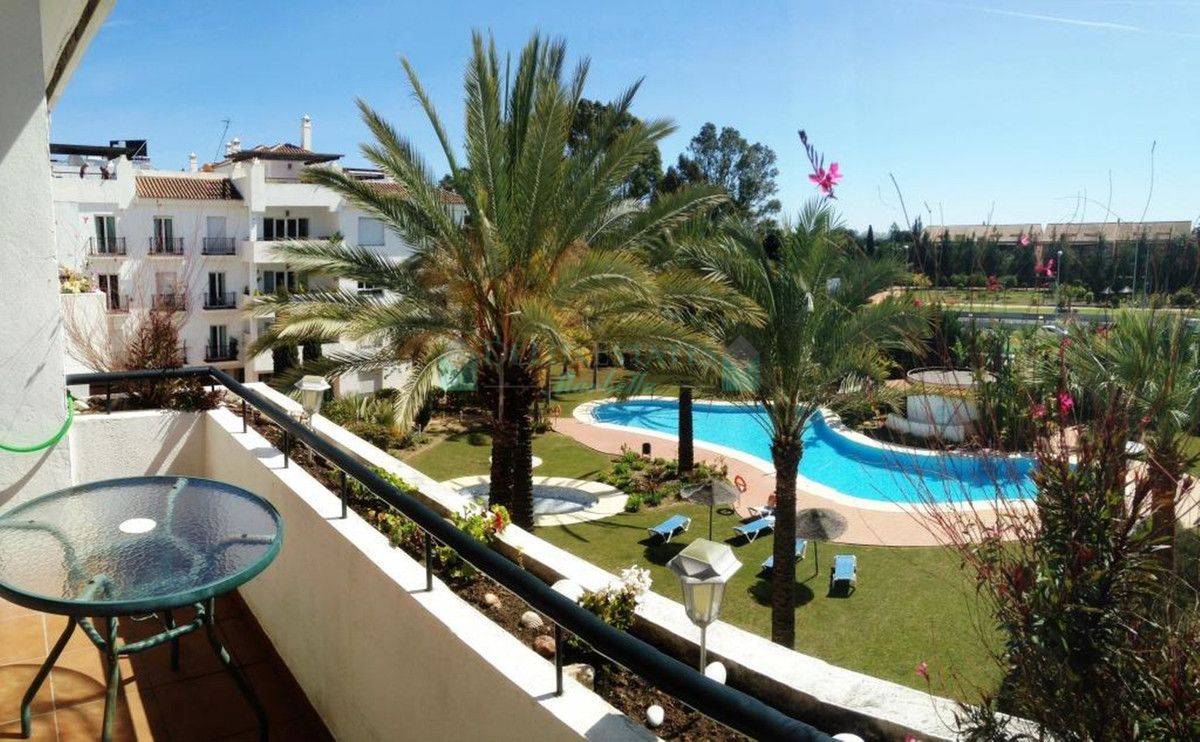 Penthouse for sale in Nueva Andalucia