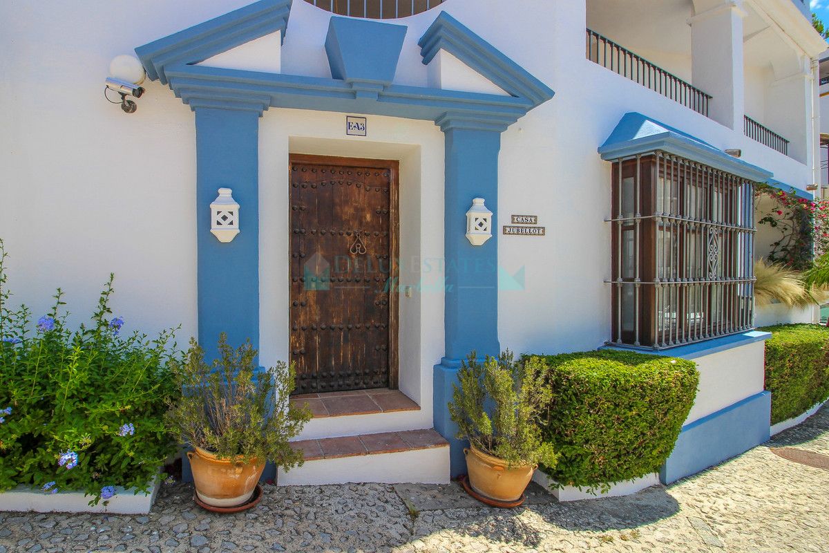 Town House for sale in La Heredia, Benahavis