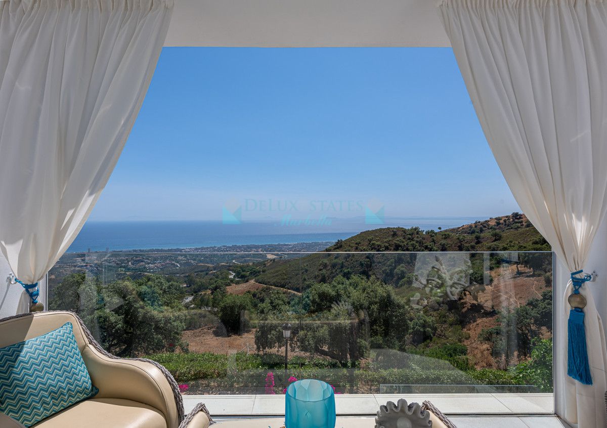 Town House for sale in La Mairena, Marbella East