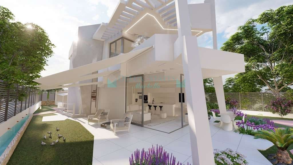 Villa for sale in Estepona