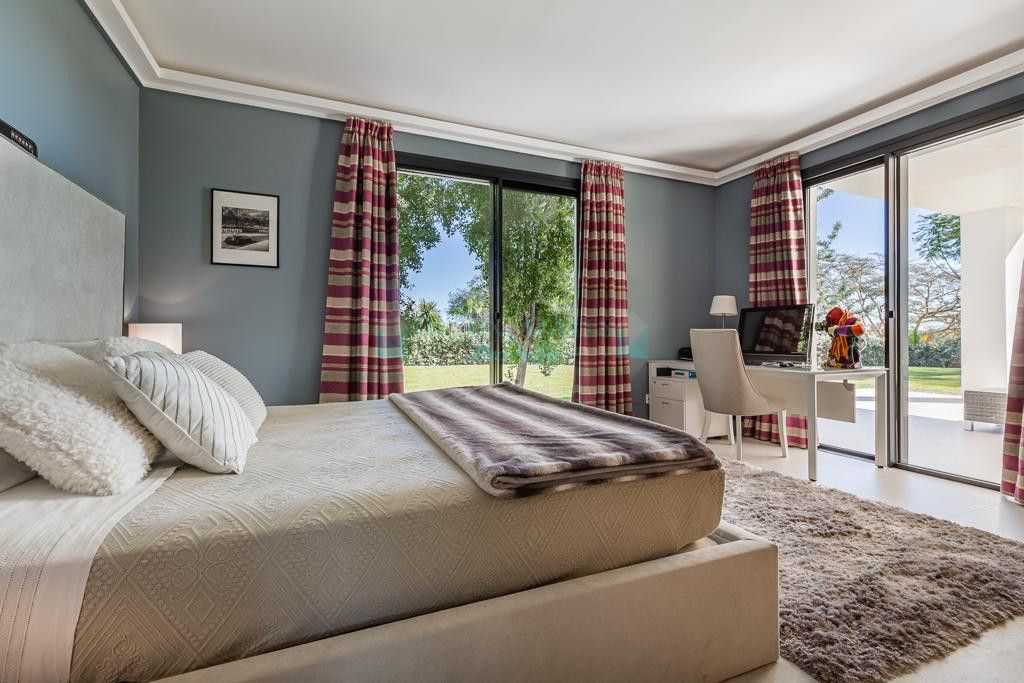 Villa for rent in Estepona