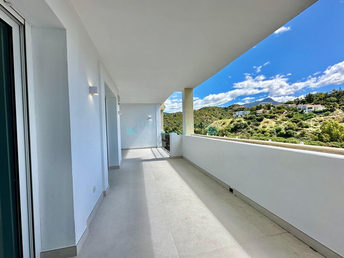 Apartamento en venta en La Quinta, Benahavis